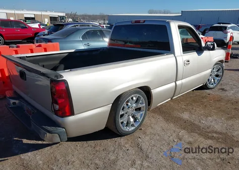 2003 GMC Sierra 1500 z USA, uszkodzony, nr VIN 1GTEC14X03Z270372